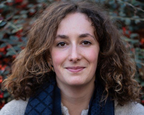 Mathilde Alarcon Biographie - Mathilde Aplincourt - réalisatrice - KuB
